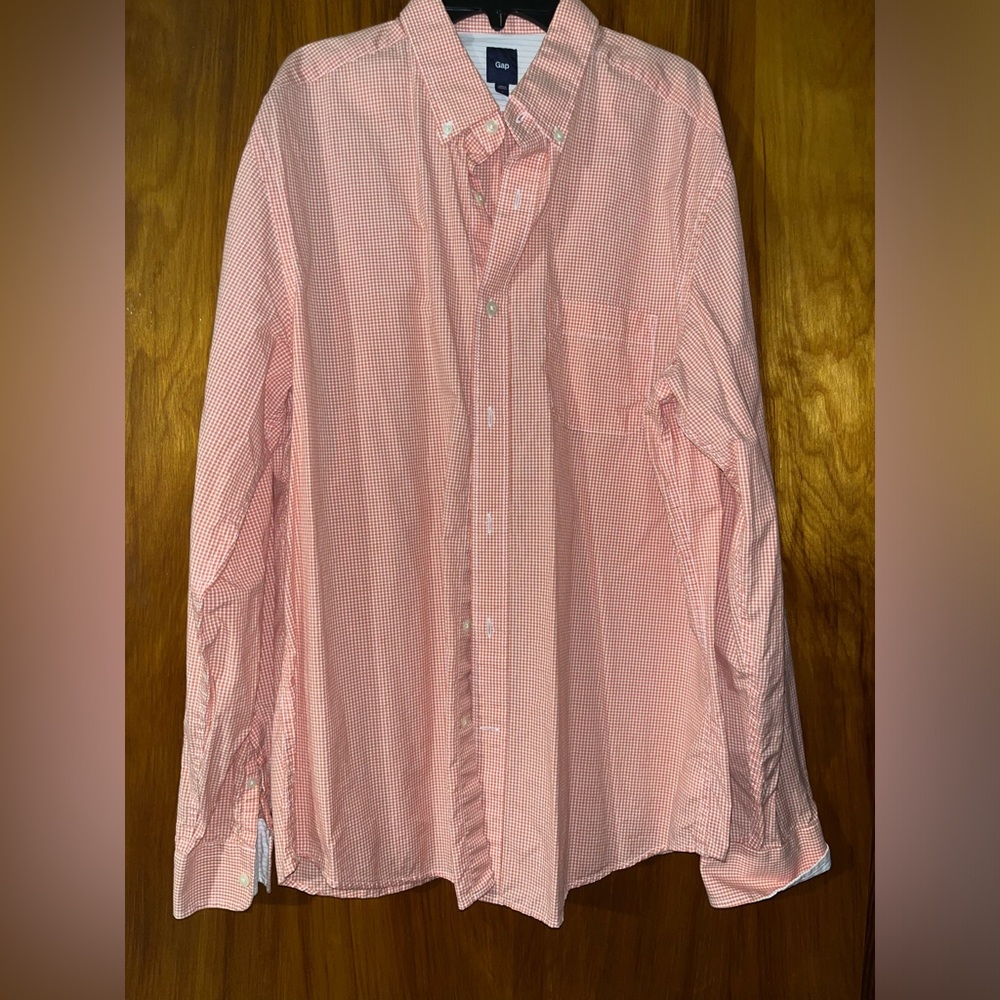 Men’s Gap button up long sleeve